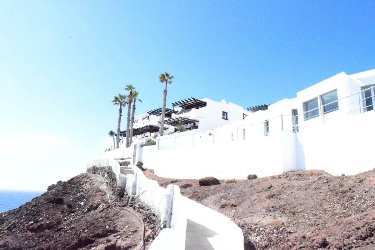 North Cliff Apartment *The Ocean Beneath Your Feet* Galdar Exterior photo